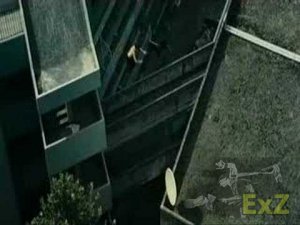 Parkour Banlieue 13 - Building and Car Chase Scene